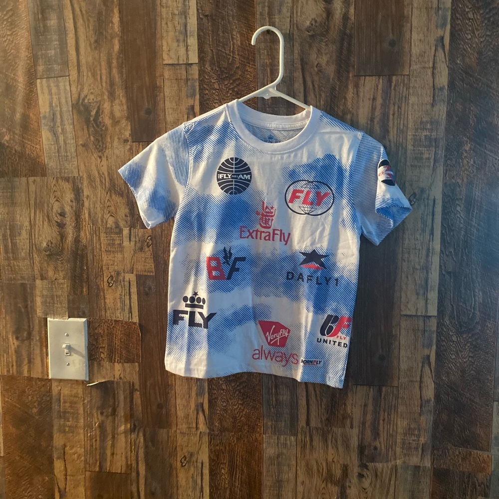 NWT Born Fly Boys Cloud Hoppers short sleeve size large